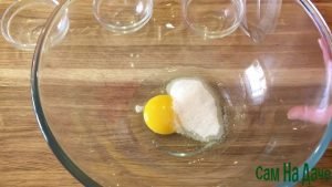 яйца, сахар и соль