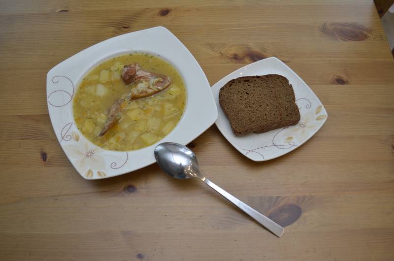 гороховый суп с крылышками